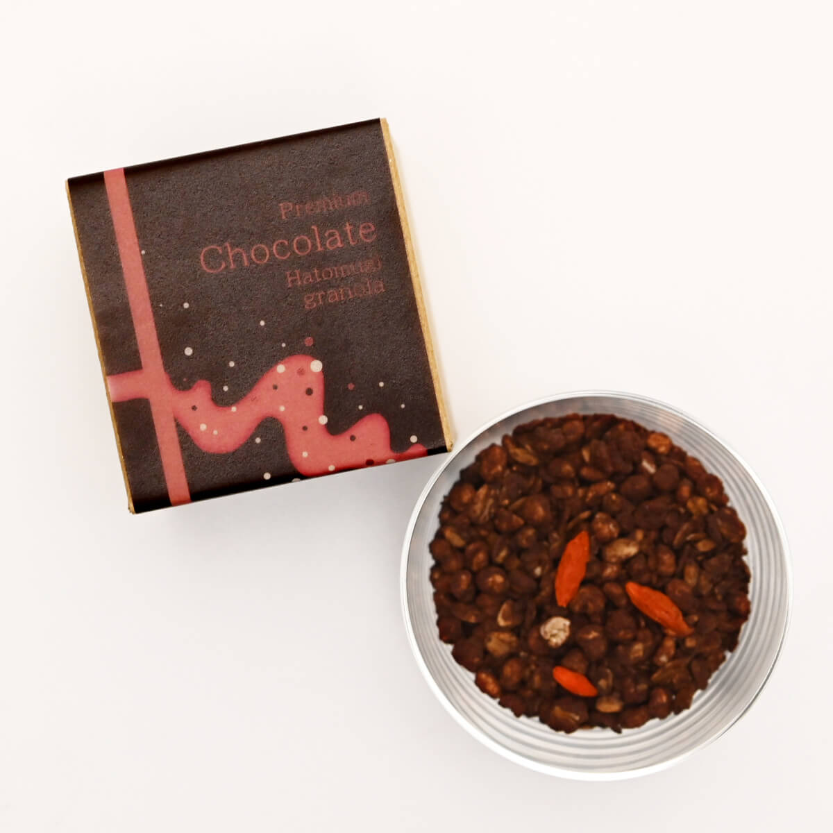 プレミアムチョコレートはとむぎグラノーラ